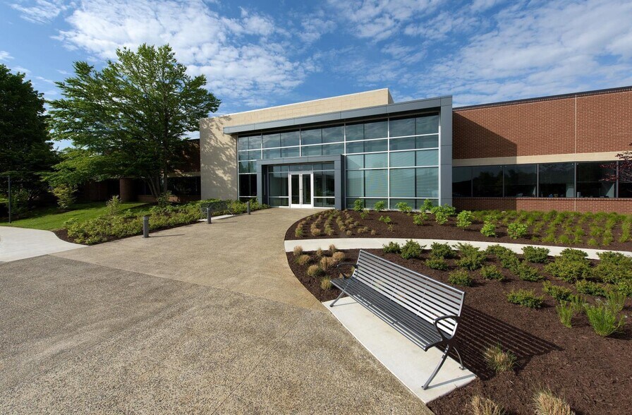 More Photos Of 411 Eagleview Blvd, Exton Office For Lease