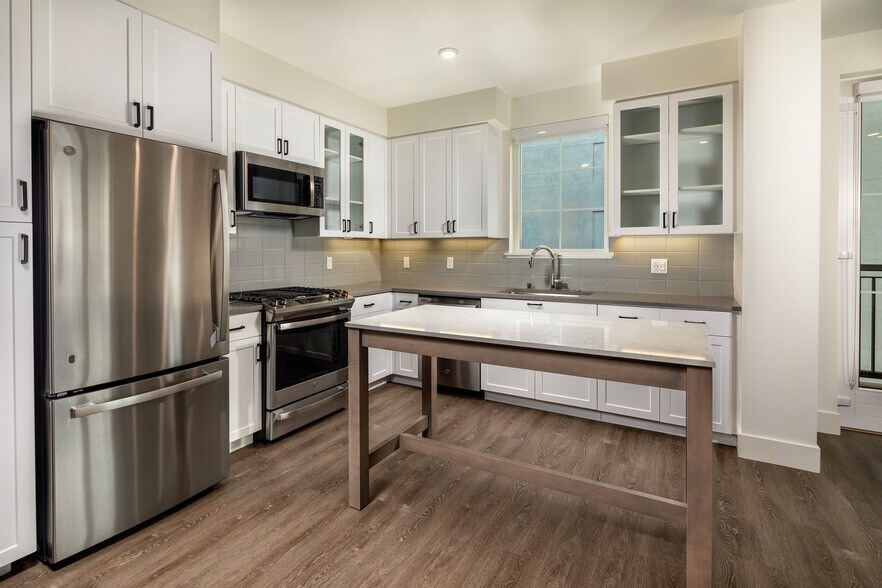 More Photos Of 1650 S Delaware St, San Mateo Apartments For Sale