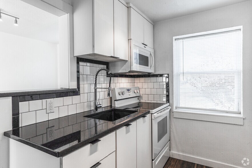 More Photos Of 701 Culbertson Dr, Oklahoma City Apartments For Sale