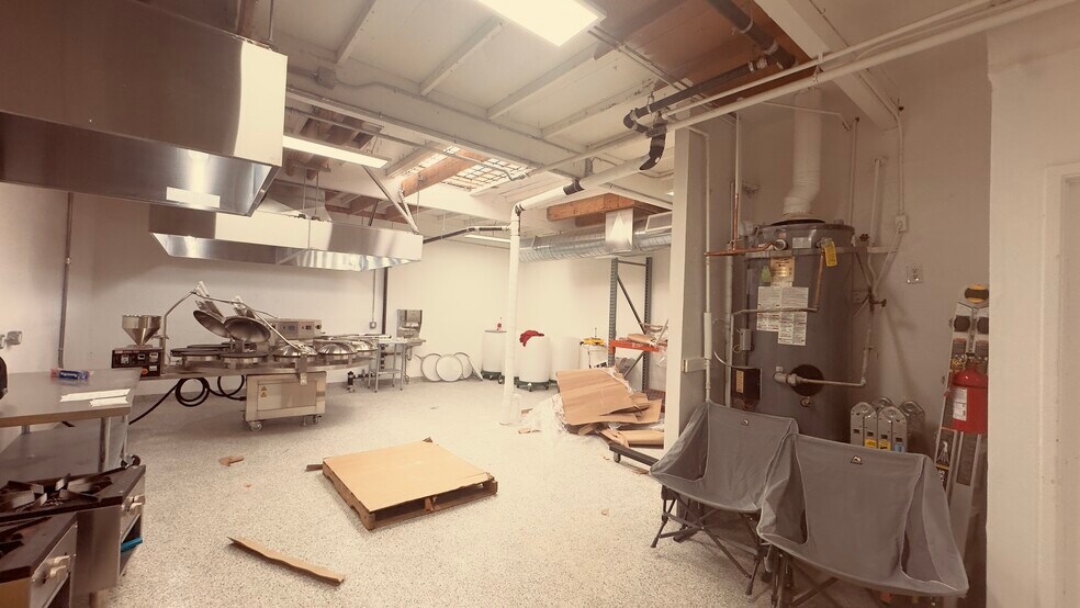 More Photos Of 1717 Solano Way, Concord Warehouse For Lease