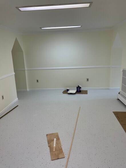 More Photos Of 256 Broad St, Bloomfield Medical For Lease