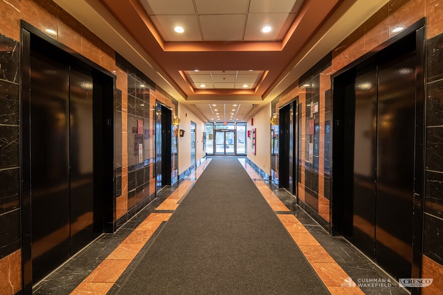 More Photos Of 23240 Chagrin Blvd, Beachwood Office For Lease