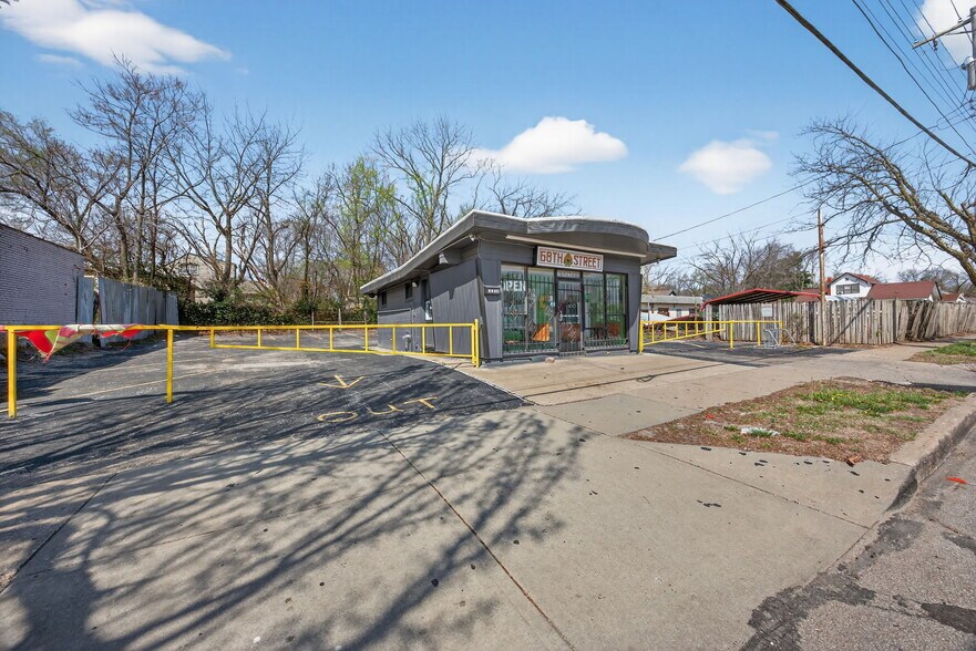 More Photos Of 6836 Prospect Ave, Kansas City Storefront For Sale