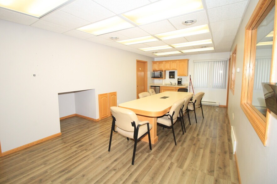 More Photos Of 6008 Highway 2 E, Minot Showroom For Sale
