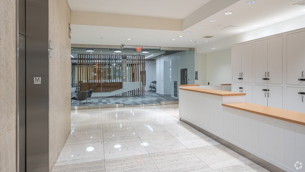 More Photos Of 811 Louisiana St, Houston Office For Lease