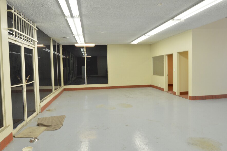 More Photos Of 3365 Martin Luther King Jr Blvd, Lynwood Unknown For Lease