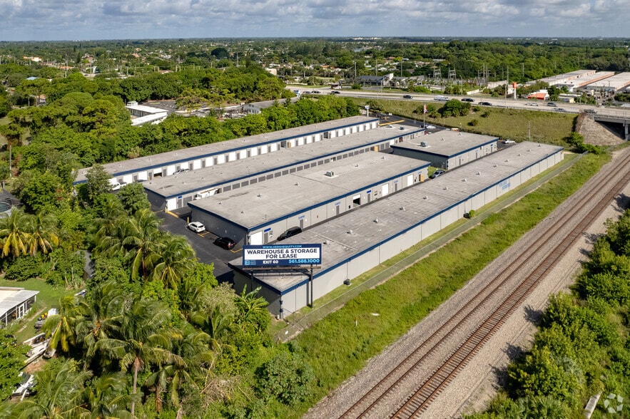 More Photos Of 1840 Hypoluxo Rd, Lake Worth Self Storage For Lease