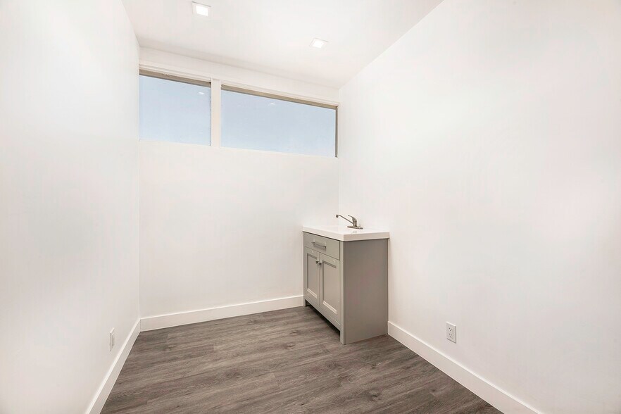 More Photos Of 2777 Pacific Ave, Long Beach Medical For Lease