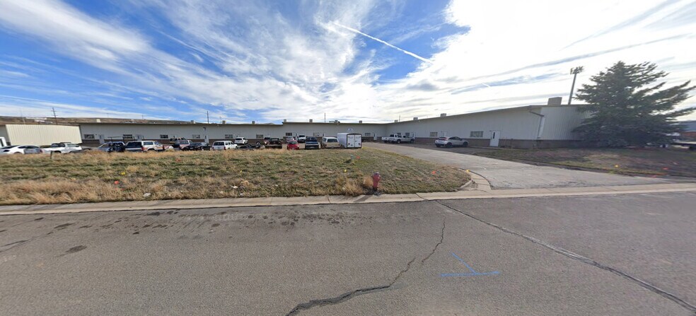 Primary Photo Of 76 Imperial Dr, Evanston Warehouse For Lease
