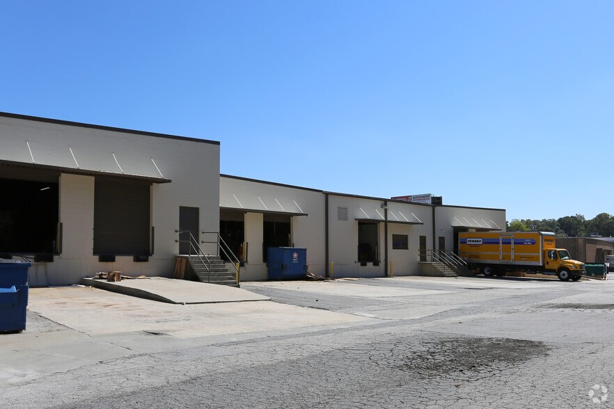 More Photos Of 1426 Chattahoochee Ave NW, Atlanta Warehouse For Lease
