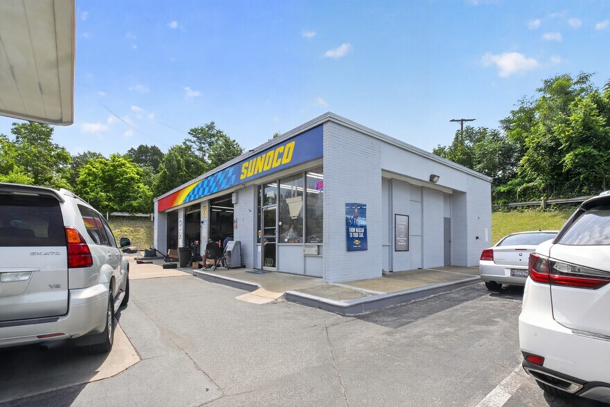 More Photos Of 5803 Annapolis Rd, Bladensburg Service Station For Sale