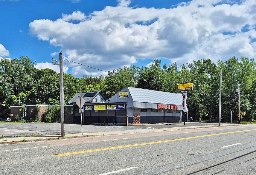Primary Photo Of 850 Washington St, Attleboro Convenience Store For Lease