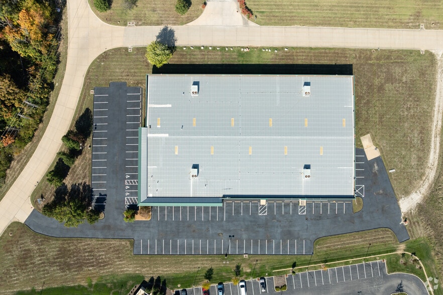 More Photos Of 530-534 Workman Rd, Eureka Distribution For Lease