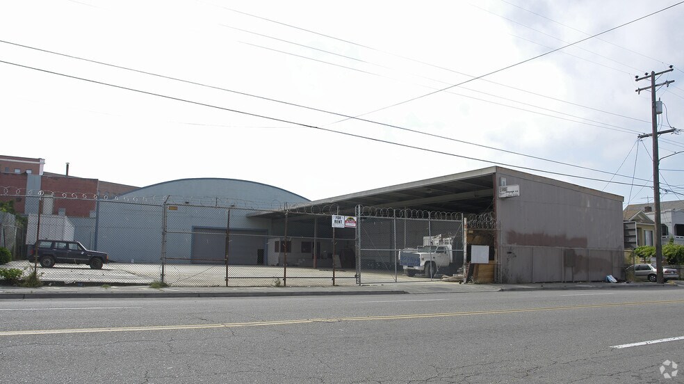 More Photos Of 3442 Adeline St, Oakland Warehouse For Sale