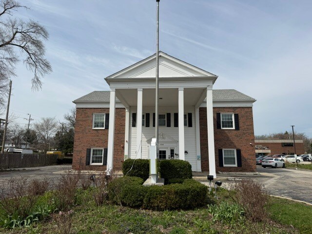 More Photos Of 1114 N Arlington Heights Rd, Arlington Heights Medical For Lease