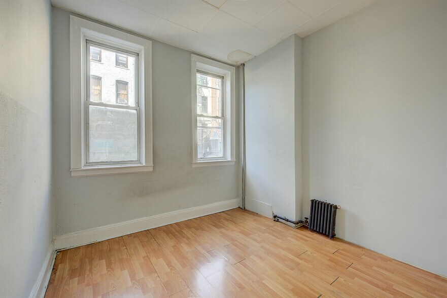 More Photos Of 1701 Gates Ave, Ridgewood Apartments For Sale