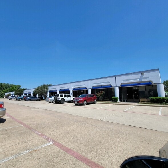 More Photos Of 10701-10727 Plano Rd, Dallas Unknown For Lease