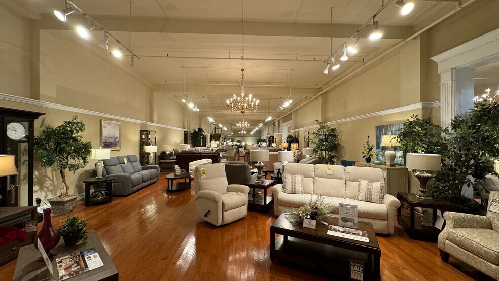 More Photos Of 223 Northampton St, Easton Apartments For Sale