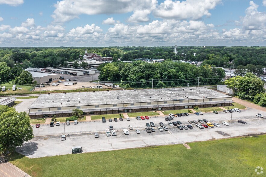 More Photos Of 5784-5818 Ferguson Rd, Bartlett Warehouse For Lease