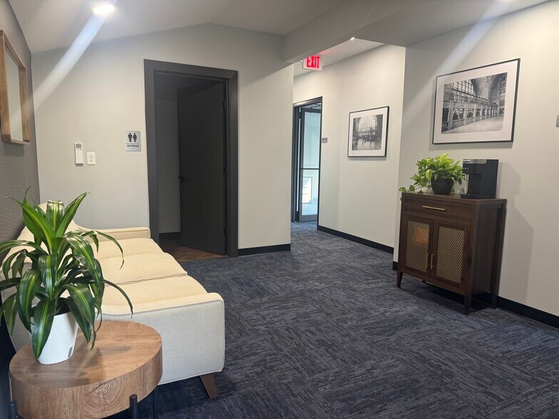 Primary Photo Of 6512 Main St, Buffalo Office For Lease