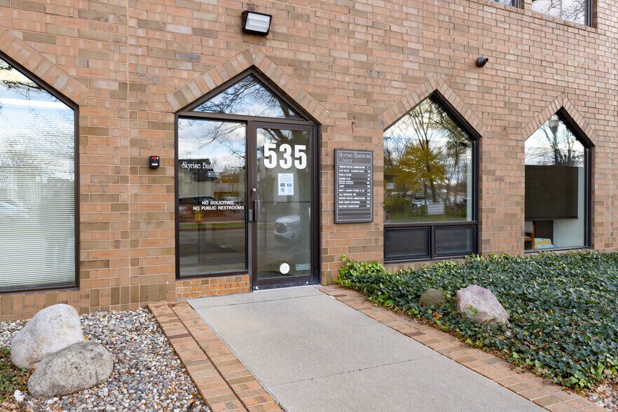 More Photos Of 535 S Burdick St, Kalamazoo Medical For Lease