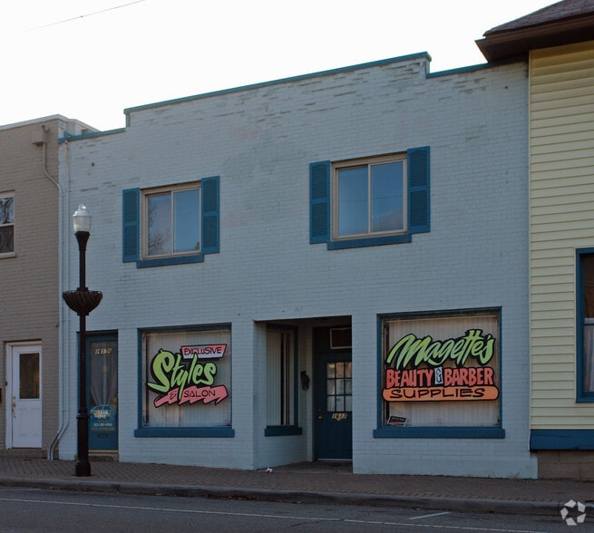 More Photos Of 1617 1/2 W Galbraith Rd, North College Hill Storefront Retail Office For Lease