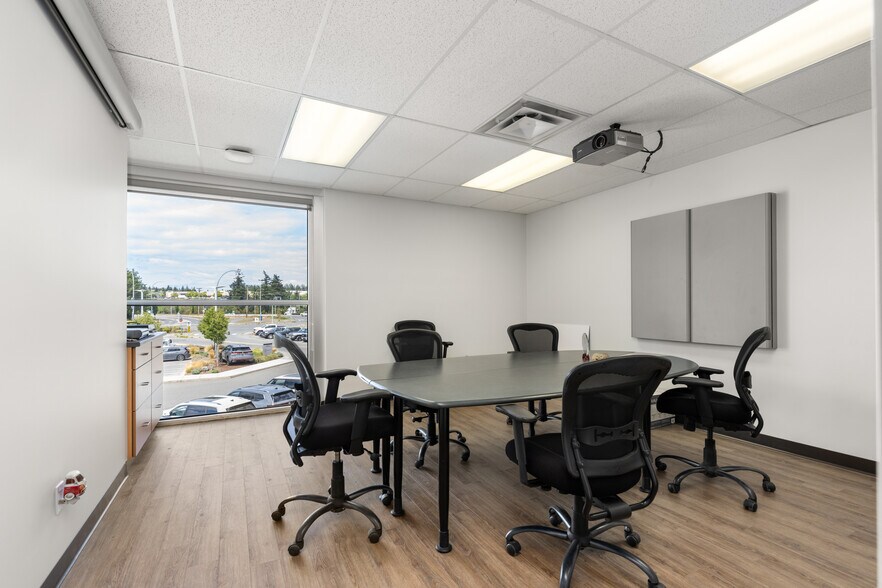 More Photos Of 4921 Wellington Rd, Nanaimo General Retail For Lease