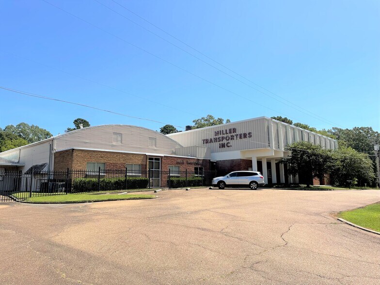 More Photos Of 5500 US-80, Jackson Manufacturing For Sale