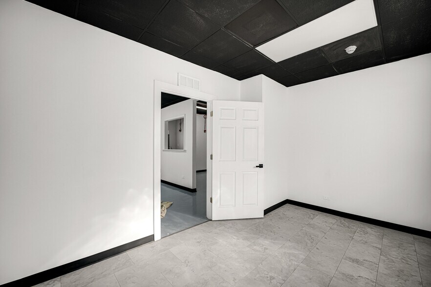 More Photos Of 10333 Oxford Ave, Chicago Ridge Warehouse For Sale