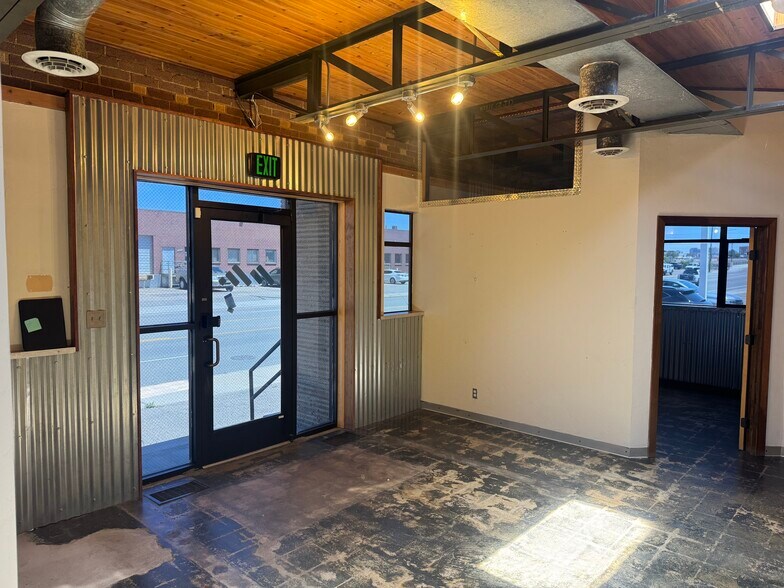More Photos Of 2570 W 8th Ave, Denver Warehouse For Sale