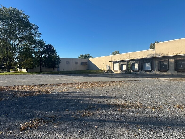 More Photos Of 5 Pruyn's Island Dr, Glens Falls Unknown For Lease