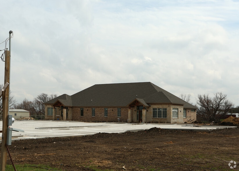 More Photos Of 1205 Avondale Haslet Rd, Haslet Medical For Lease