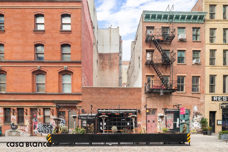 More Photos Of 41 Mercer St, New York Restaurant For Sale