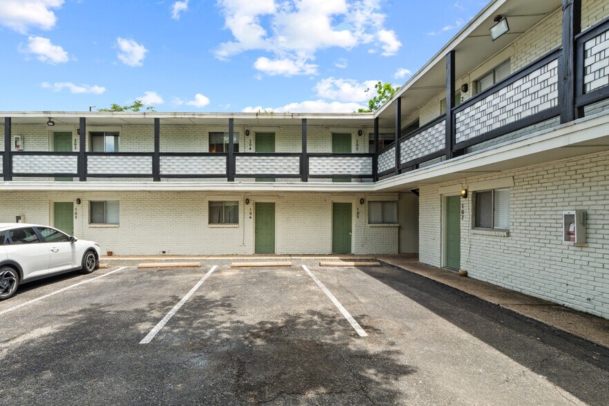 More Photos Of 3707 Cedar St, Austin Apartments For Sale