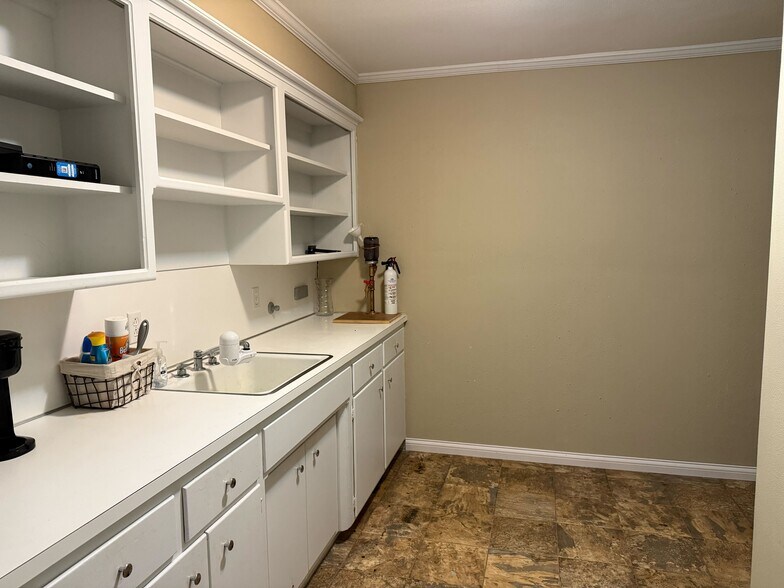 More Photos Of 220 N Greenwood Ave, Fort Smith Office For Lease