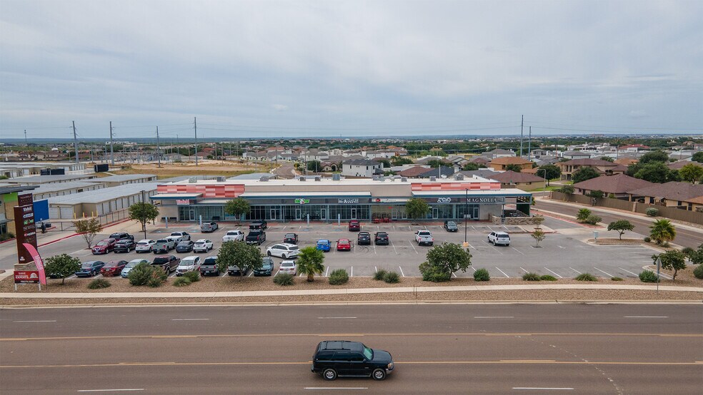 More Photos Of 2101 Shiloh Dr, Laredo Storefront Retail Office For Lease