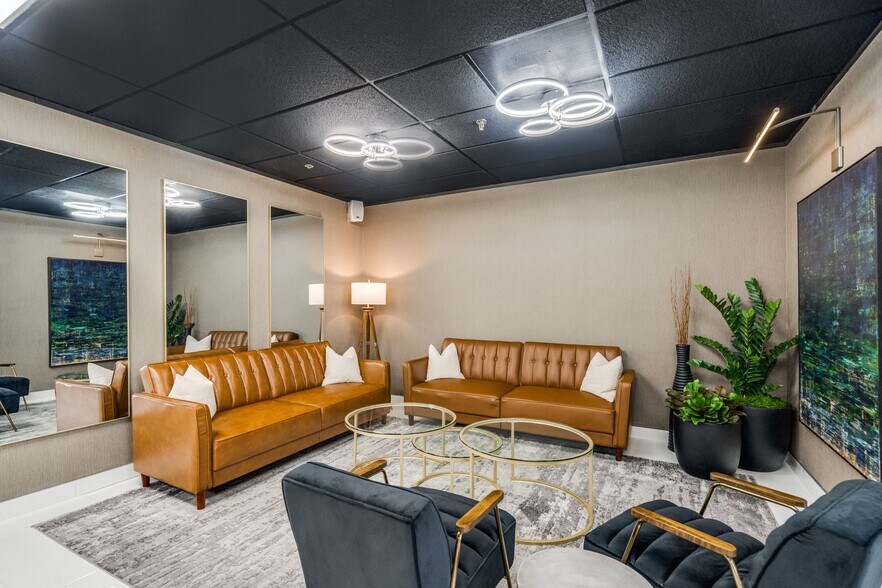 More Photos Of 3010 Lyndon B Johnson Fwy, Dallas Coworking Space