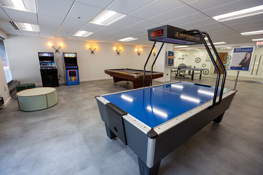 More Photos Of 13873 Park Center Rd, Herndon Office For Lease