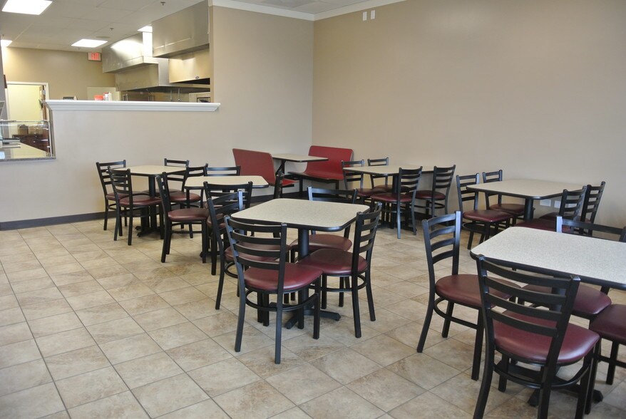 More Photos Of 352-362 N Randall Rd, North Aurora Restaurant For Lease