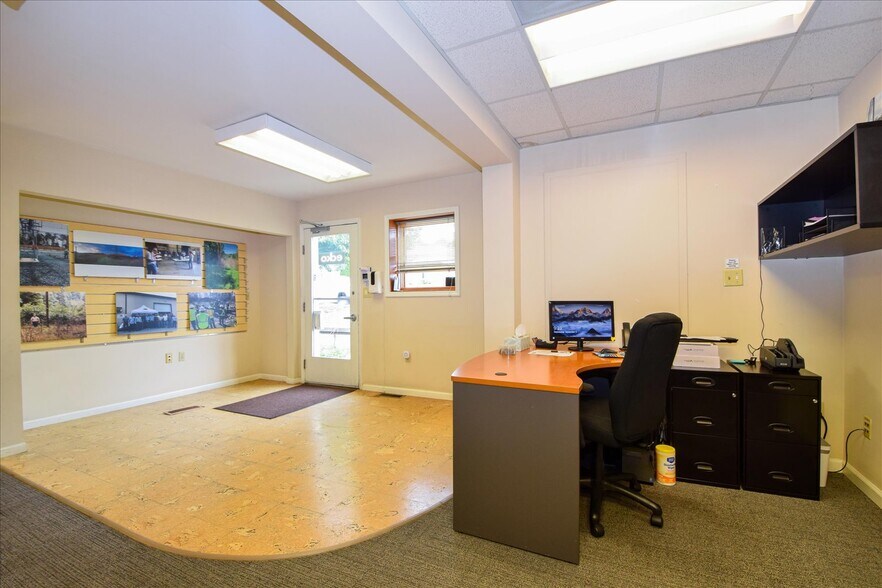 More Photos Of 2314 Patterson Ave SW, Roanoke Office For Sale
