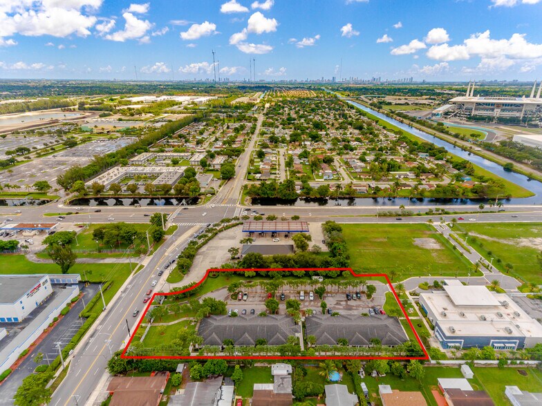 More Photos Of 20690 NW 27th Ave, Miami Gardens Multifamily For Sale