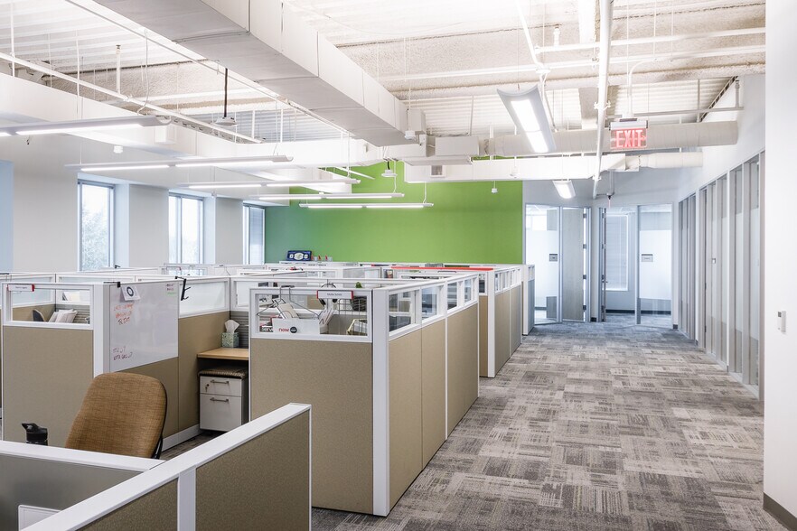 More Photos Of 15725 Dallas Pky, Addison Office Residential For Lease