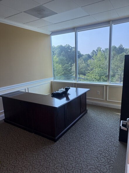 More Photos Of 7915 Lake Manassas Dr, Gainesville Office For Sale