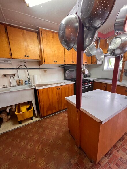 More Photos Of 44 Main St, Camden Restaurant For Sale