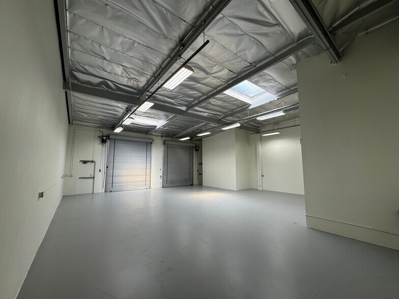 More Photos Of 17731-17741 Sampson Ln, Huntington Beach Light Manufacturing For Lease