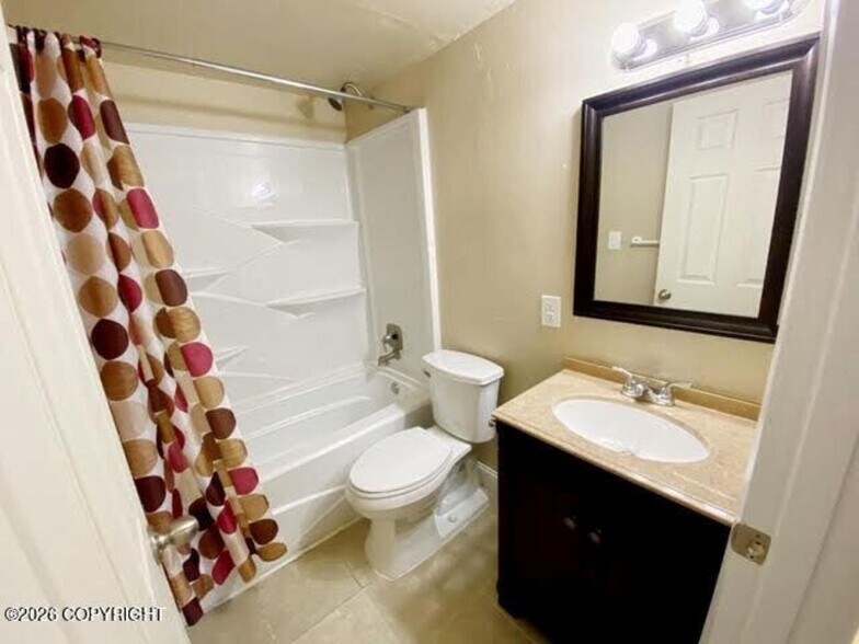 More Photos Of 513 E 15th Ter, Anchorage Apartments For Sale