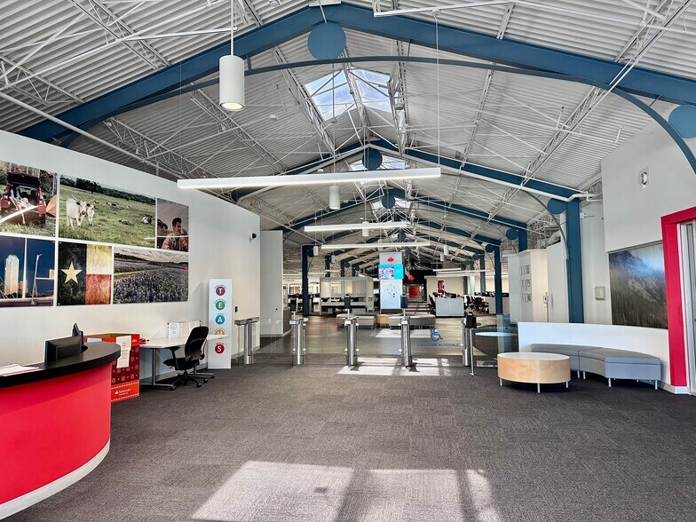 More Photos Of 5201 Rufe Snow Dr, North Richland Hills Office For Lease