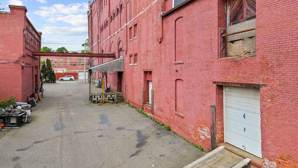 More Photos Of 431 Harris Ave, Providence Warehouse For Sale