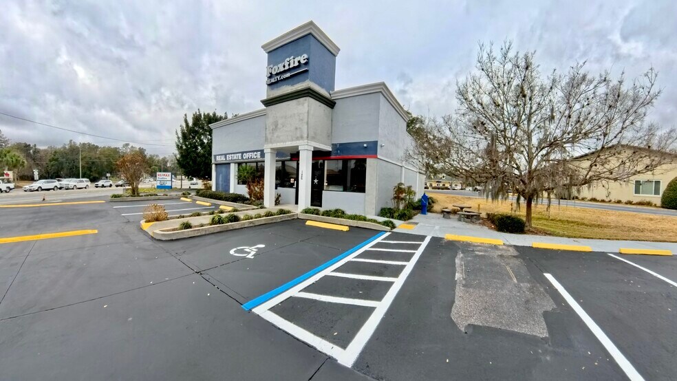 More Photos Of 126 N Us-27/441, Lady Lake Office For Lease