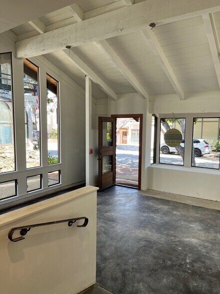 More Photos Of San Carlos NW Of 8th Ave, Carmel Storefront Retail Residential For Lease